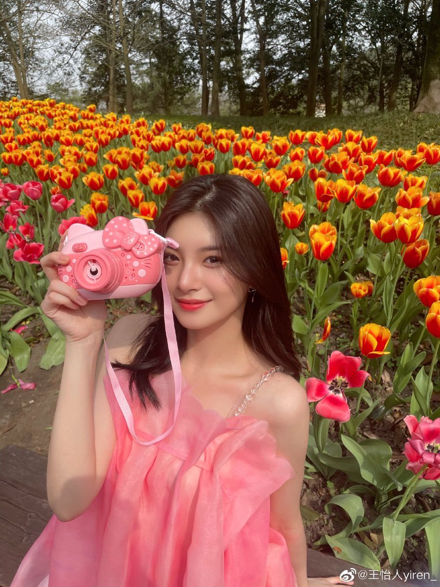 everglowfiIes's tweet photo. 220319 Yiren Weibo update

#YIREN #이런 #EVERGLOW #에버글로우 @EVERGLOW_twt https://t.co/5wx6QAVWLH