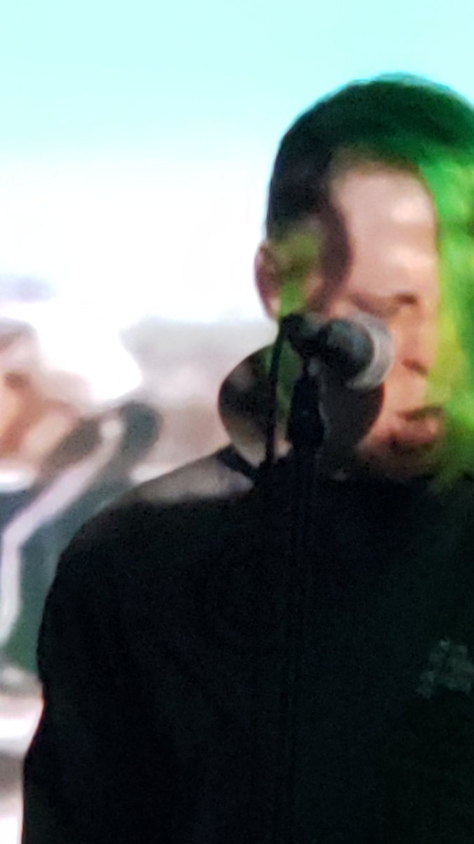 License_Farm's tweet photo. If I was unwise I'd've gone to #controlflow @wondervilleny after work to see @LDisinfect headline his own round # b'day show after he played my own 6 years ago. And in so doing, I'd've got <4 hrs sleep b/t two 12 hr days, &amp; left my charger at work.

If I was unwise, that is. https://t.co/eXBmAAOCYV