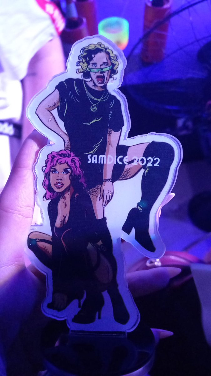 yckomarcelus_'s tweet photo. é gente, agora eu tenho um #SAMDICE 😌💅🏾 @Samdra_Dee , obg a todo mundo que me indicou e que votou em mim nessa categoria linda, quem me conhece sabe, como eu amou perfomar haha gratidão dms 🌸! Queria muito ter recebido esse mimo pessoalmente, é isso ✨❤️✨❤️✨❤️✨❤️✨❤️ https://t.co/xXOIhgecMU