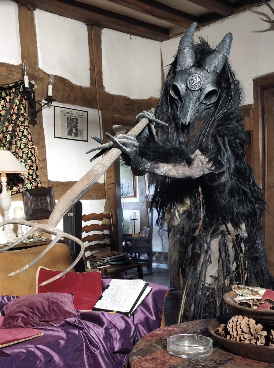 richard_price2's tweet image. Shakespeare &amp;amp; Hathaway today at 2pm on @alibi_channel  who doesn’t love a menacing devil! #creatureactor