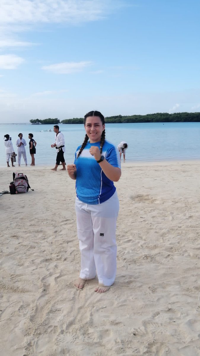 viniciovaldes's tweet photo. #seguimosavanzandotaekwondo
Por tener una disciplina marcial actualizada en todos los fundamentos que día a día se están dando a nivel mundial
La #fenath no se queda atrás y ofrece al público Instructores, Profesores Actualizados como debe de ser !!!!
Gracias al COH https://t.co/LfyhZVH15D