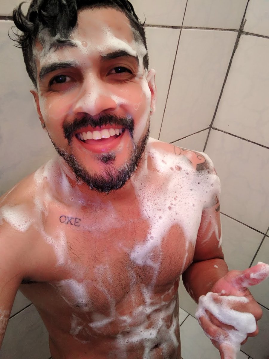 Marcoozoff's tweet photo. Cheiroso pra ninguém cheirar 😅 https://t.co/fZM3SX3Efw