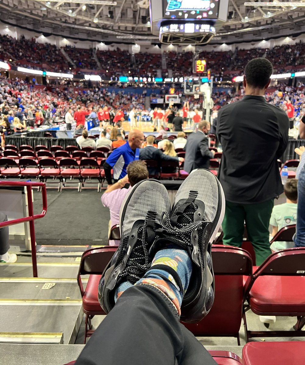 tymcgregor's tweet photo. 🏀🏀COURTSIDE >POOLSIDE☀️☀️
MSU VS DAVIDSON
#BonSecoursArena #MarchMadness https://t.co/DLT1pggdUo