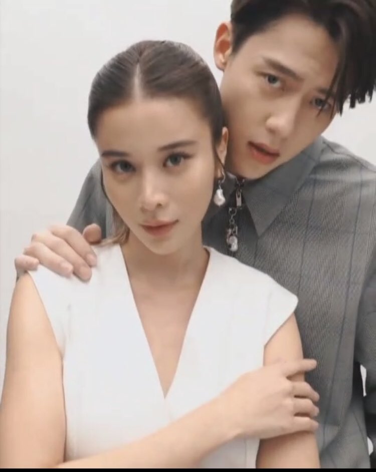 UnaMona16's tweet photo. พี่อาทิตย์กับน้องแป้ง แบบไม่ตัดแปะแบ้วววว 😂😂😂 

#givenchyss22
#หมากปริญ
#เก้าสุภัสสรา https://t.co/z8Z0Ca0wJW