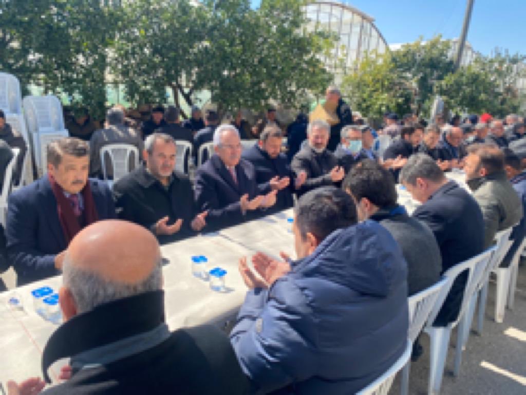 Milletvekillerimiz <a href="/avmustafakose/">Av. Mustafa KÖSE 🇹🇷</a>, <a href="/07ibrahimaydin/">İbrahim AYDIN</a> ve İl Başkanımız <a href="/ethemtas/">Av. İbrahim Ethem TAŞ 🇹🇷</a> ile birlikte <a href="/HuseyinSamani/">Hüseyin Samani</a> Başkanımızın kayınpederi ve kayınvalidesi için okuttuğu mevlid-i şerif’e katıldık. Allah rahmet eylesin.