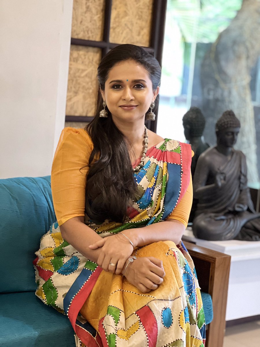 ardramaanasam's tweet photo. I’d no idea I was gearing up for an evening that would make all Malayalis proud, with the entire audience at the #IFFK2022 inaugural ceremony bursting into a standing ovation for a surprise guest on stage - Bhavana.
Grateful to have witnessed that from close quarters! #MCABC https://t.co/NRowES7XKp