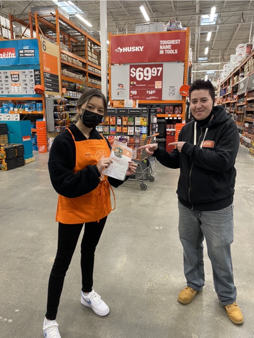 KimD430's tweet photo. #SecaucusHD #D90 Recognizing one of our newest Cashiers Angelina for doing a hands down amazing job with Excellent Customer Service & HD Credit, starting her first full week on the floor with 20 HD Credit Card & Top performer of the week! We are lucky to have her! Keeps it up ๐ https://t.co/66FogWaQoj