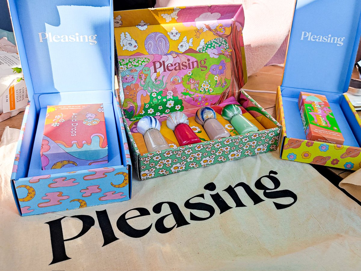 bitetomlinson's tweet photo. find your pleasing ❤️ #pleasingpopup #pleasing @Pleasing https://t.co/ATDJvyXdLh
