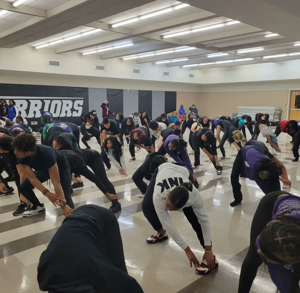 royalhornettes's tweet photo. Today was a day full of fun & dancing of all genres for #apsdanceday22 Super duper proud of my dance babies @royalhornettesdance of @apssatlanta Not only did they take 3 classes back to back but killed their stage performance. Love yall! Thank you for an amazing day! https://t.co/fkYMJvCNF0