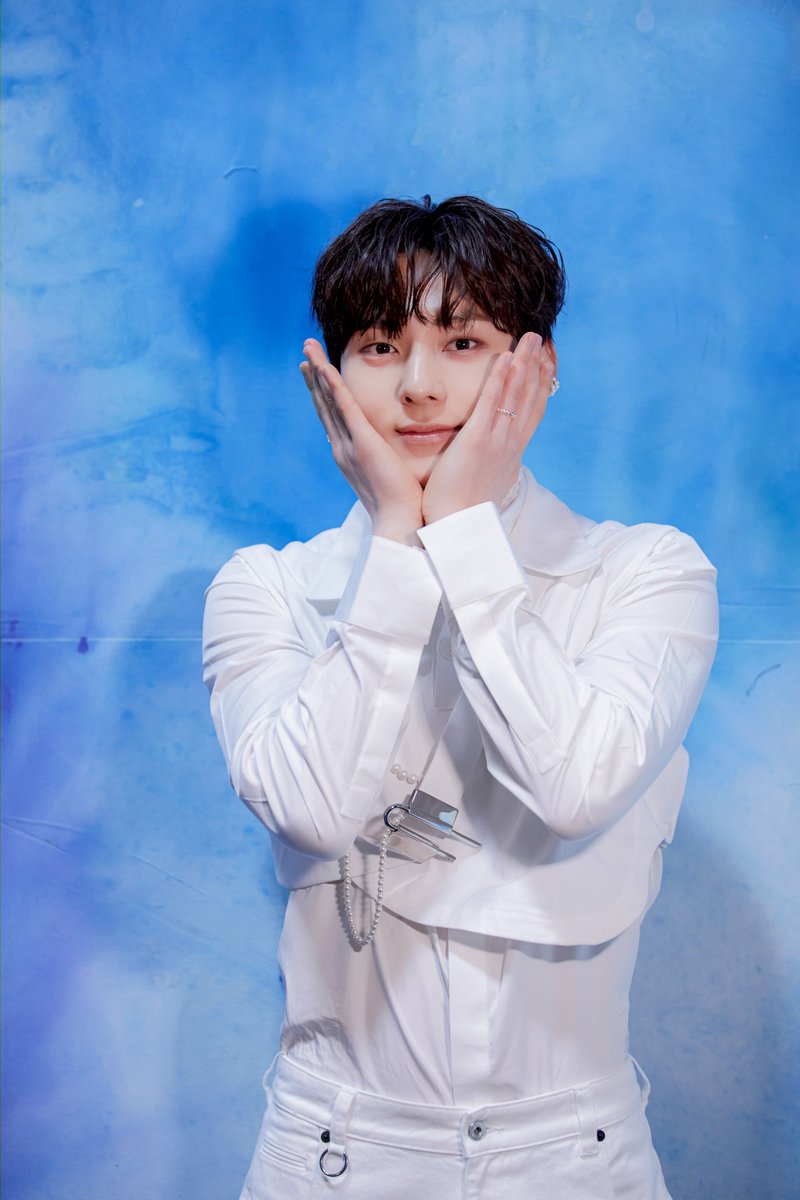 ARCHIVE_MINHYUN's tweet photo. [로고 제거2]

어딜 가 아직 못 보내 돌아와

#민현 #황민현 #MINHYUN https://t.co/hIWkqgWI5h