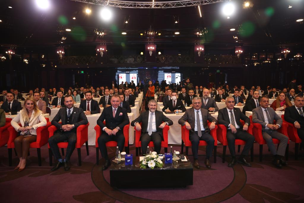 NureddinNebati's tweet photo. Türkiye Genç İş Adamları Konfederasyonu (TÜGİK) İş Zirvesi'ne katılarak özel sektörümüzün ve STK'larımızın kıymetli temsilcileri ile bir araya geldik. https://t.co/K0dbYui8QC
