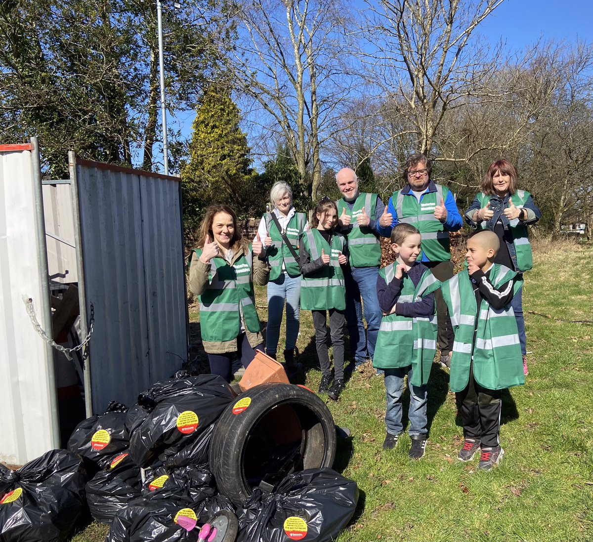WaterlooPk's tweet image. The Junior Waterloo Wombles clean up crew out litter picking today.
Thank you to all who attended. Looking forward to our next litter pick.
