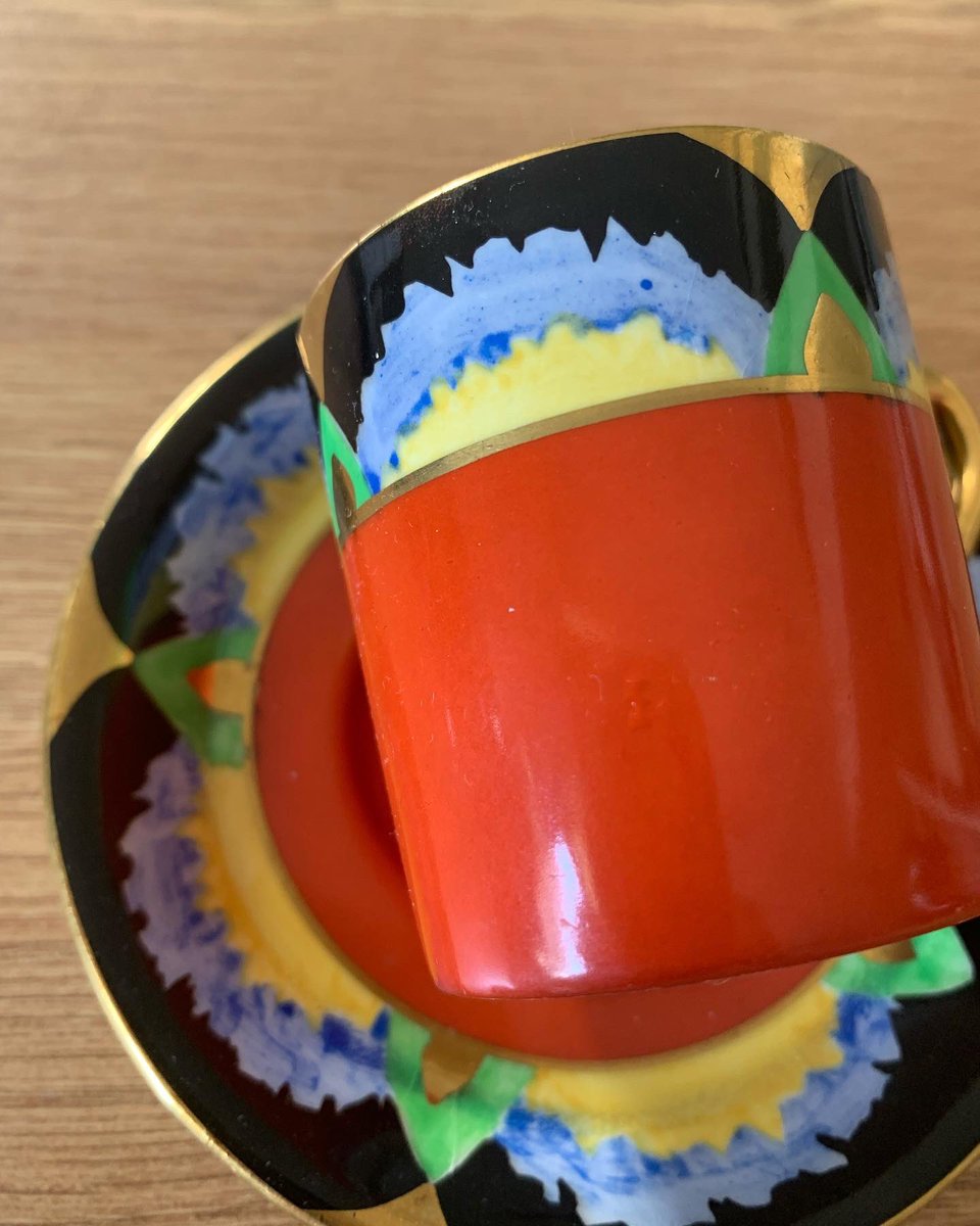 neilhwilliams's tweet photo. 1/3 Today’s espresso is an organic bean grown at extreme altitudes within the Inca heartland of the Peruvian Andes and close to the sacred site of Machu Picchu, by the Huadquiña co-operative. This is in …
@cafedirect
#peruviancoffee
#carltonware
#artdeco
#andes
#machupicchu https://t.co/dnYcY76jMy