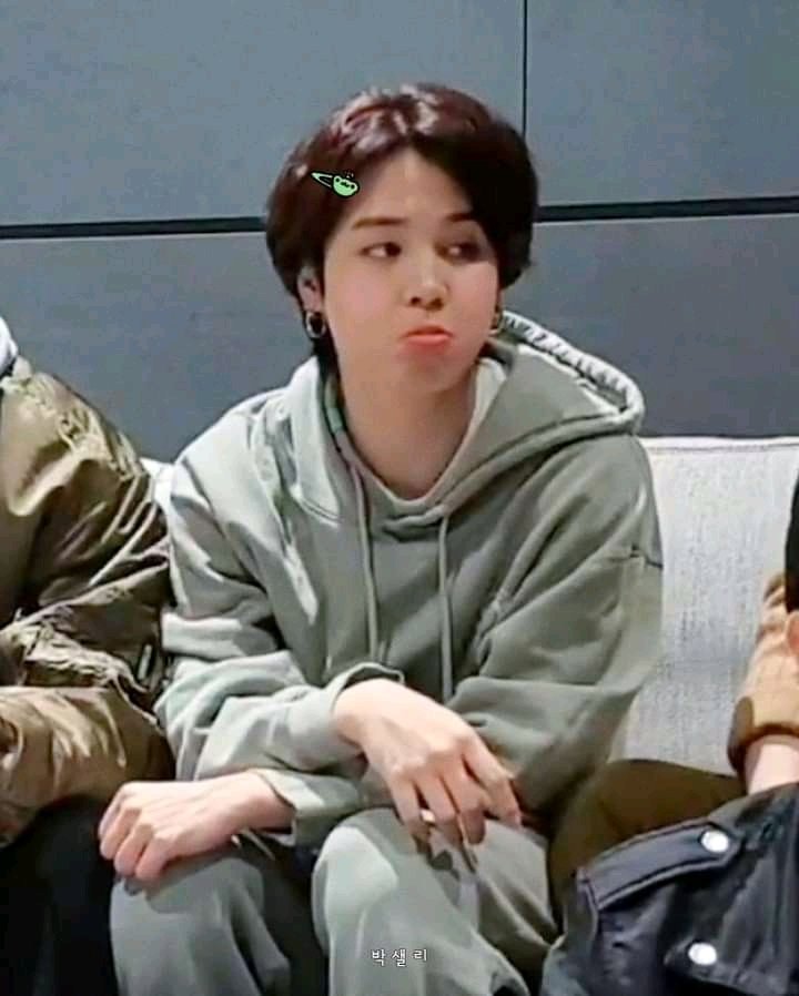jJk9792_7's tweet photo. Cutie jimin https://t.co/ygTobrl7ZP