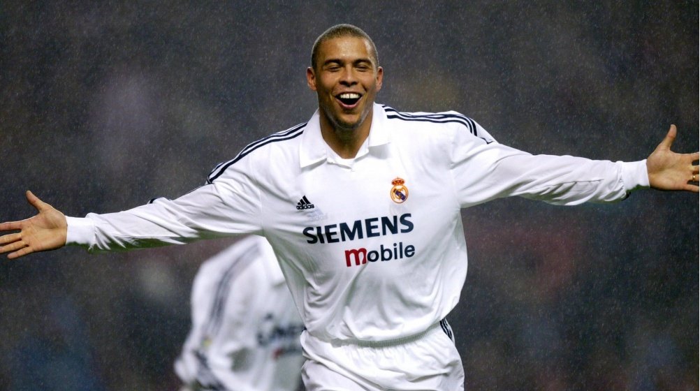 İyi Pazarlar #FormaHikayeleri takipçileri!

#Ronaldo #LaLiga #ElClasico 

#Barcelona 1996-97 iç saha
#RealMadrid 2004-05 iç saha

🎧Real Madrid formalarını konuştuğumuz bölümü dinlemek için👉 spoti.fi/3wp9Diy