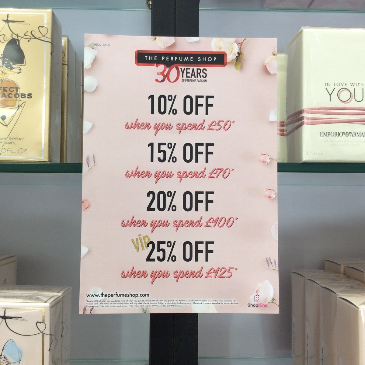 TPSMetro's tweet image. STAGGERED DISCOUNT ALERT 🚨 Available all weekend! Save more when you buy more at The Perfume Shop! @TPSMetro 🖤