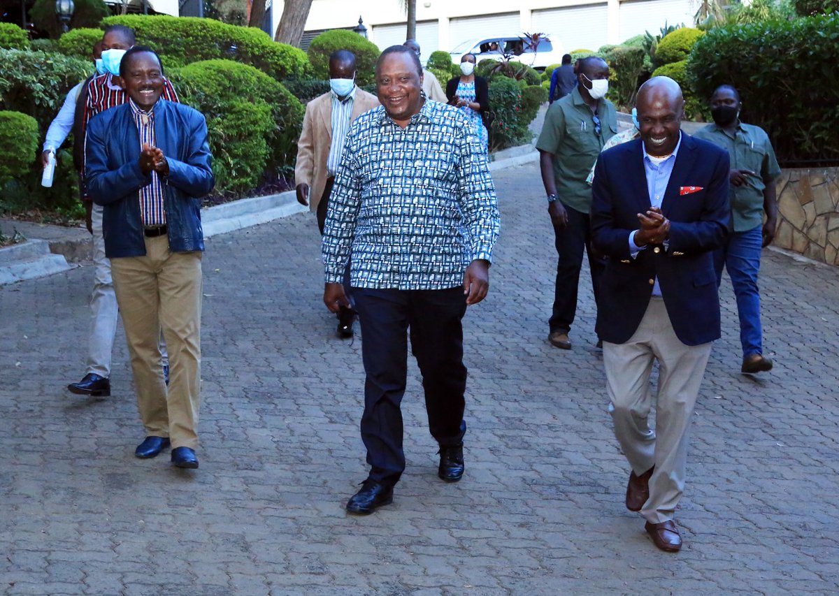 Hon Kalonzo Musyoka  hosted  President Uhuru Kenyatta and Sen Gideon Moi at his Karen residence , Solidifying of Azimio La Umoja team still continues,The Tsunami in the making as President Uhuru Kenyatta said will see DP Ruto being beaten by over 3 Million votes ,So DECLASSIFIED! https://t.co/tIxvDPerj5