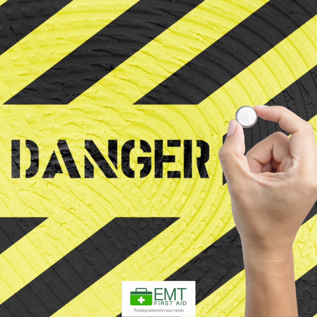 Firstaidemt's tweet image. Great Ormond Street Hospital alone has seen a 60% increase in the number of children admitted from across of the UK after accidentally swallowing button batteries over the past year
Read more 

emtfirstaid.com/blog/the-dange… #buttoncellbattery #buttoncell