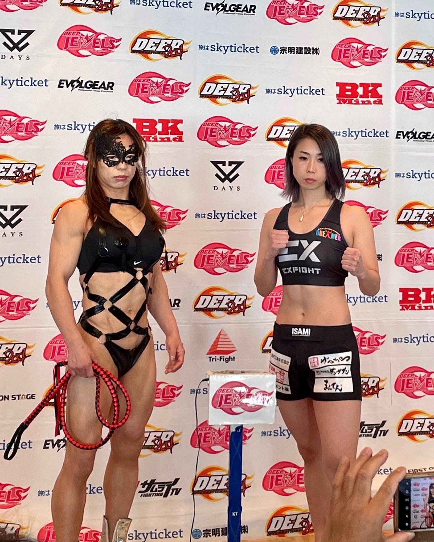 X-এ Rin Nakai 中井りん: 