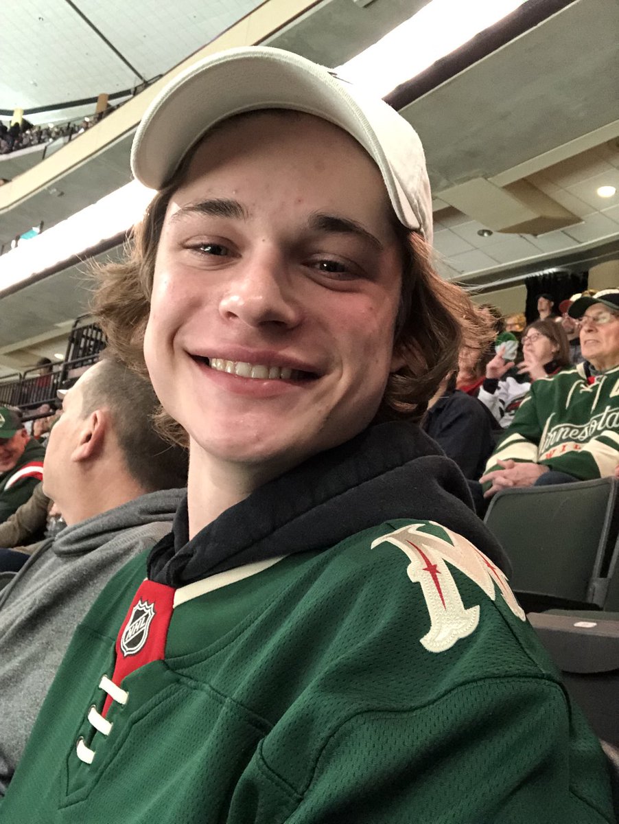 tom_sweet15's tweet photo. #mnwild https://t.co/Jy7vx8d4y5