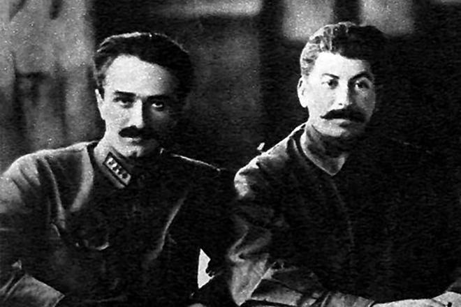 When Stalin picked up Mikoyan as the commissar for foreign trade, Mikoyan was hesitant and not sure if he could manage it. Then Stalin assured him he would dispatch some experienced people, especially Saul Bron, who could “boost any commissariat”