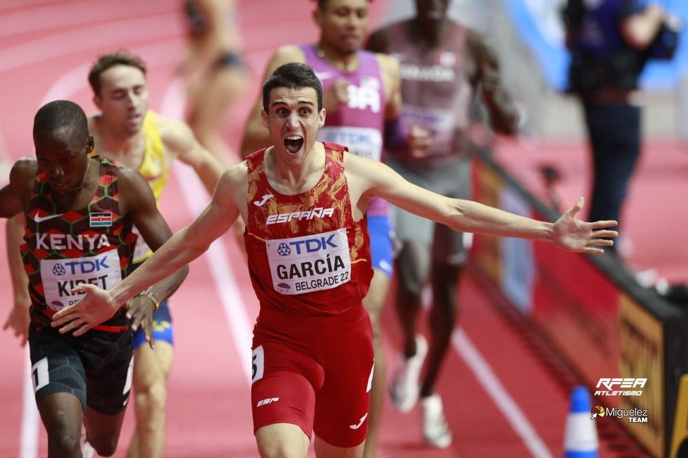atletismoRFEA's tweet photo. Se desata la LOCURA
Una medalla de 🥇 ganada a pulso

YA TENEMOS UN CAMPEÓN DEL MUNDOOOOOO
@marianoobst97
 
🔗https://t.co/SF6hYM0Bs5
📺 @teledeporte

#EspañaAtletismo #PasiónPorCompetir https://t.co/VvO0igiqAU