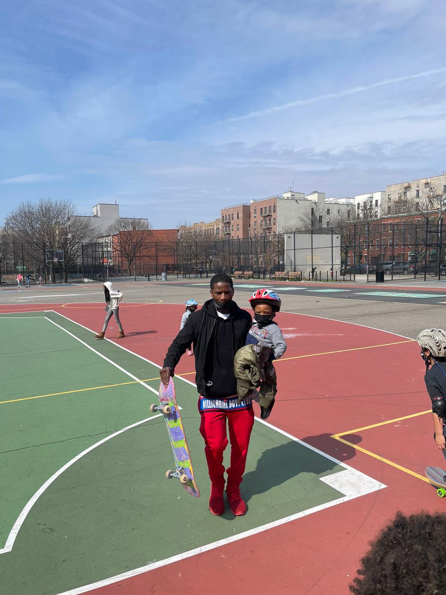HeyBccs's tweet image. BCCS Saturday Vibes: Study, Sun, Skate, Repeat. Study, Sun, Skate, Repeat. 😃😃 @ExecSuptKWatts @D16SuptYMartin @NequanMclean @BKNorthNYCDOE #welovebccs #saturdayacademy #bccsskateclub