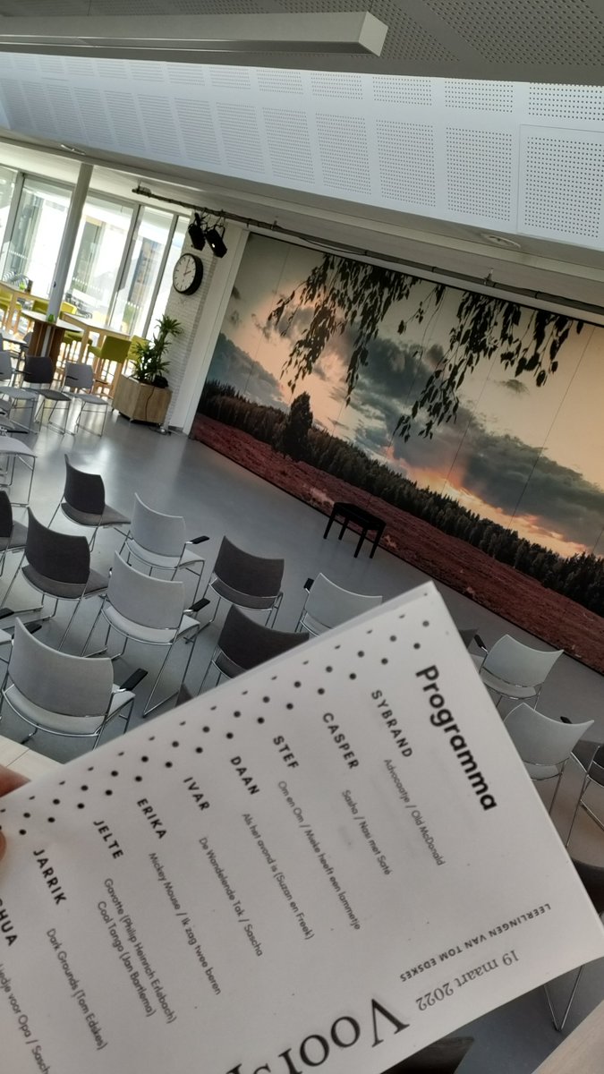 tomedskes's tweet photo. Vanmiddag was het weer zo ver: 

Het Voorspeeluur! 

Dit keer voor mijn leerlingen bij @CultuurpleinNV in Heerde. 

Fijn om dit weer te kunnen doen. https://t.co/KIl3BfJqOY
