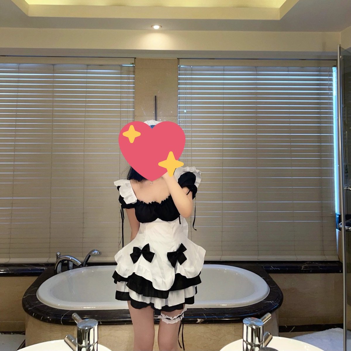 coolthesaint's tweet photo. 穿好衣服，等大哥宠幸了。
猜出酒店名字和房型，送微信好友位~ https://t.co/CqwYjTbX4y