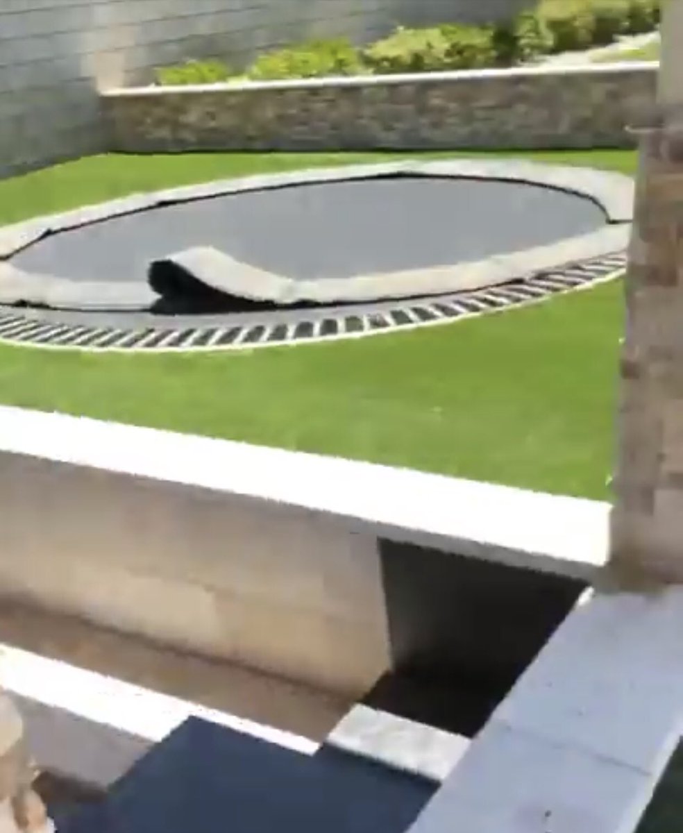 HiClassHybrids's tweet photo. Man the had the wrong Crib for @Wack100 , Being an (ex?) S.O.F. Has its advantages, I really like Wacks courtyard & Trampoline as well as the pool table with painting of pool balls above it #Wack100 #100ent #Clubhouse #clubhousetalk #SkindownENT @Akademiks , 41700 ;) https://t.co/1QpynTC421
