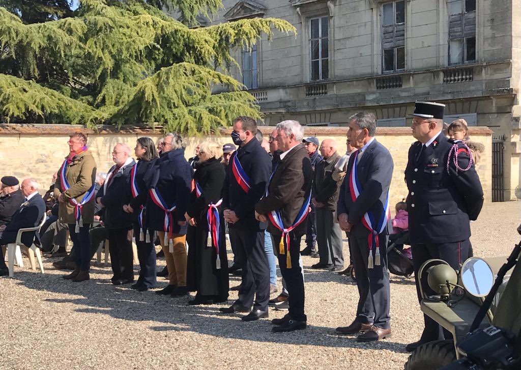 thomas_vatel's tweet photo. Belle commémoration ce matin à Magny-en-Vexin https://t.co/oaIxLcsfxd
