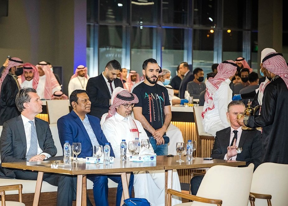 AlwaleedFor's tweet photo. H E Al-Waleed Al-Dahesh Al-Tuwaijri, Chairman of the Board of Directors of the Saudi Investment Group, Chairman of First Motors, Inaugurates and Participates In The Frst Exhibition of Petromin Stellants, As Official Partner Of Jeep, Dodge, Chrysle, Ram, Fiat, Alfa Romeo in Riyadh https://t.co/9yx7AecNLk