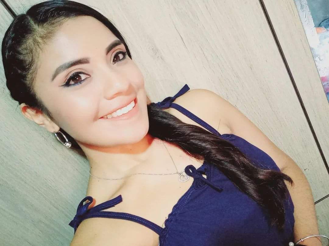 YadiraCachay's tweet photo. ~¡Hey tú! 😁
Disfruta hasta lo más pequeño en tu vida. 💫
.
🤗
Gracias por estar aquí😍
Dios me los bendiga siempre🙏🏼
.
.
-*#yacd💖🎤💖
#besitosdecolores💙💛💜🧡🐻 https://t.co/yct5LECE89