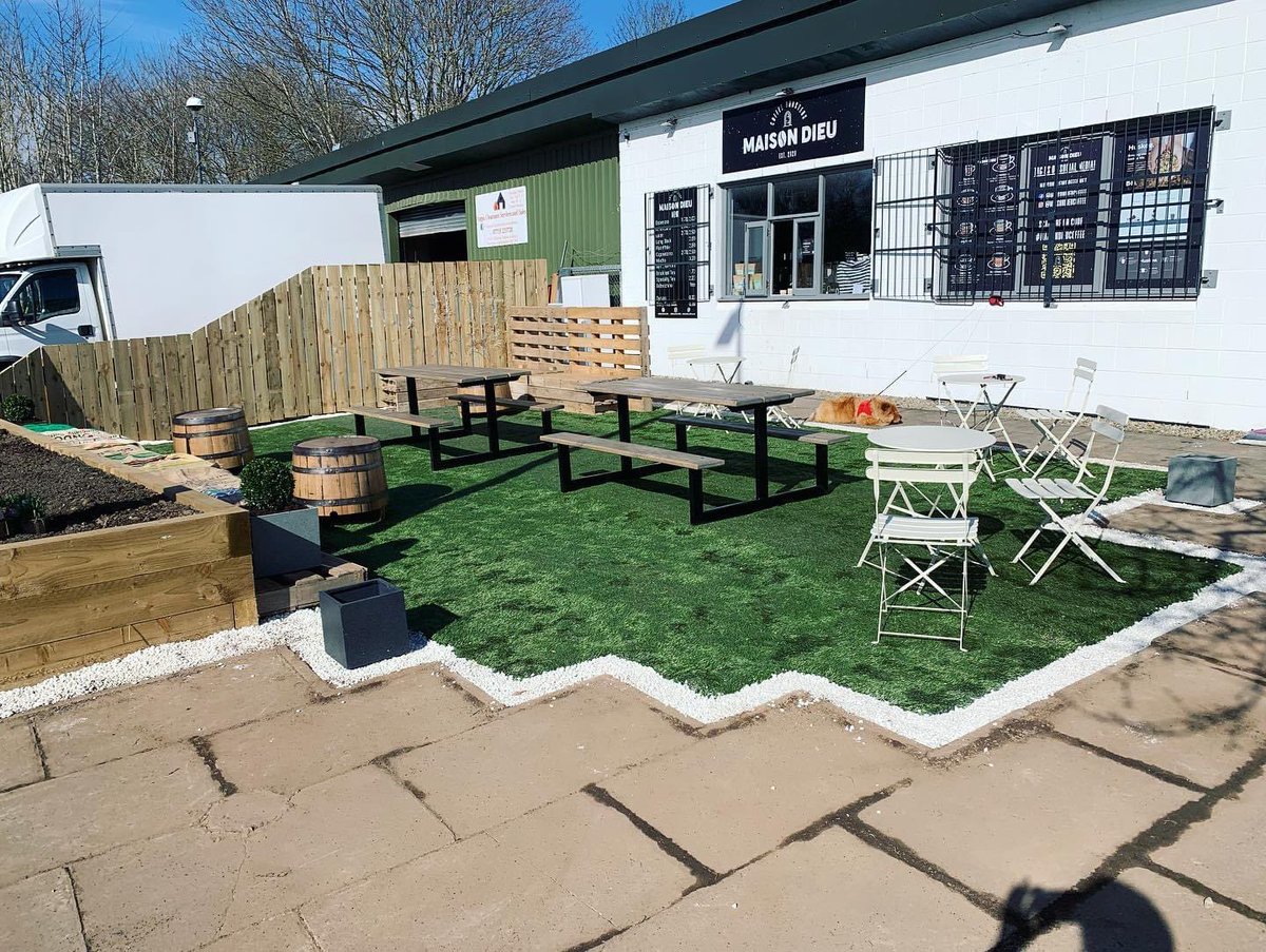 How incredible does the new outdoor space look at Maison Dieu Coffee Roasters, Brechin?! It’s been a busy week but they’ve pulled it off in time for a weekend of glorious sunshine. ☀️ The perfect spot of a coffee and catch up ☕️ @JohnSouttar @EuanSpark