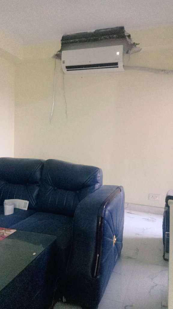 Srishty44541072's tweet photo. @LGIndia that's how the LG AC at our place got installed 😤😭. Worst service recieved by LG professionals https://t.co/qxgPQ9SbFV