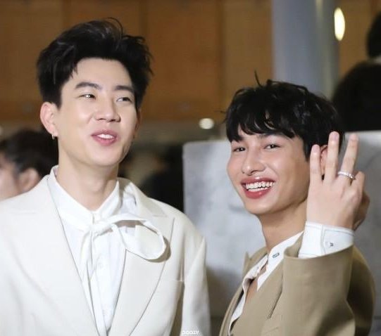 cutiemcial's tweet photo. offgun happy wedding 🤗🤗🤗 https://t.co/O2y8V0lX86