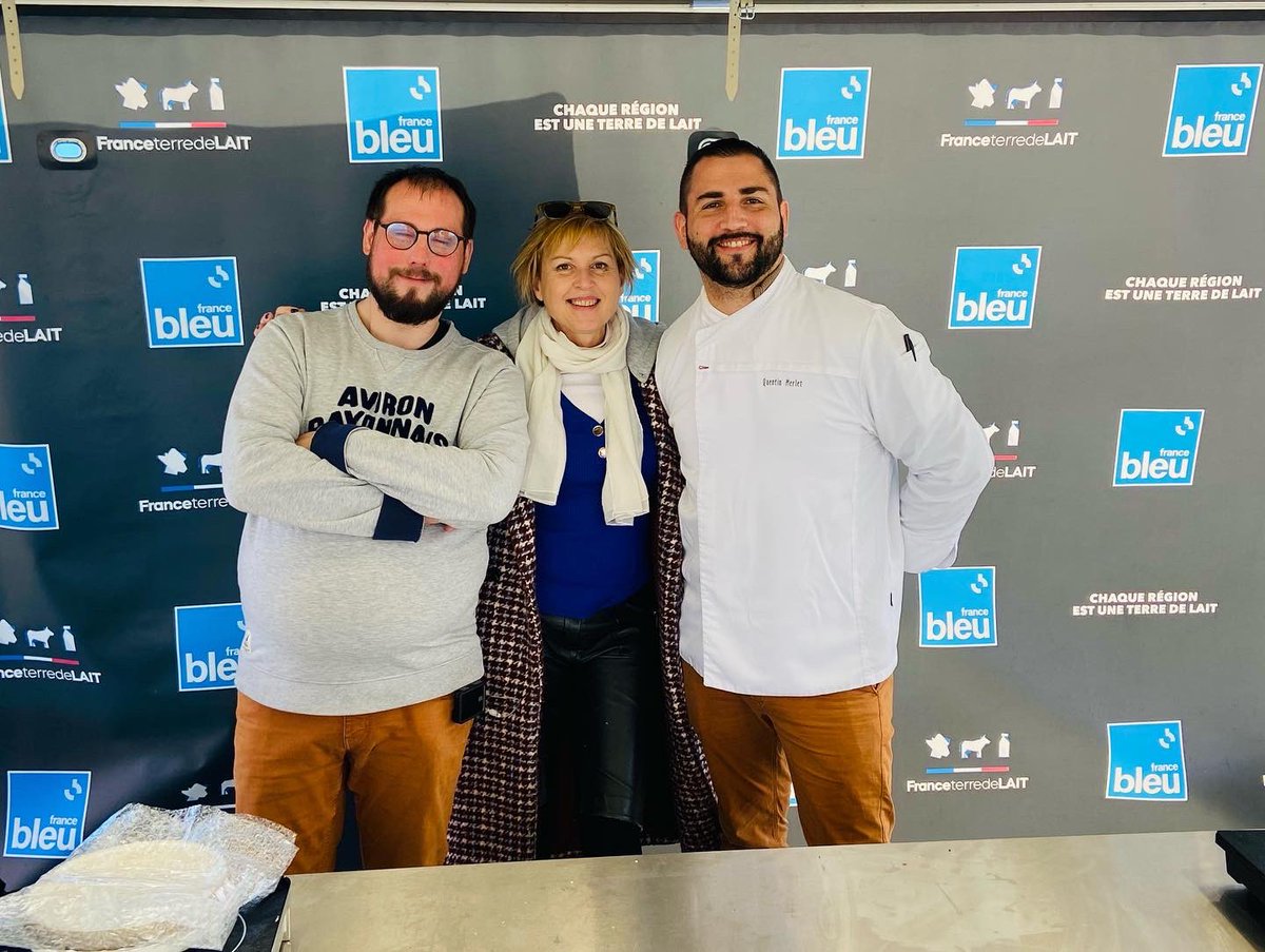 TGalharague's tweet photo. Ce matin sur @Bleu_Gironde dans la speciale les marches avec @BellelleIw ! @merignac @francebleu @radiofrance #bordeaux #bordeauxfood #grandbarrail @saint_emilion https://t.co/Gy7prs4CQj