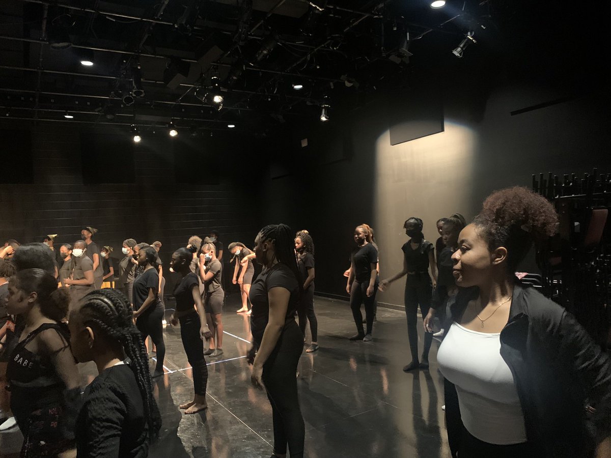 aps_DanceMsH's tweet photo. #APSdanceday was such a great experience. Not only did my students get to take 3 dance classes but performed on stage for all to see. I’m Proud of them. #apsarts #movedance https://t.co/4jtmcFUcsl