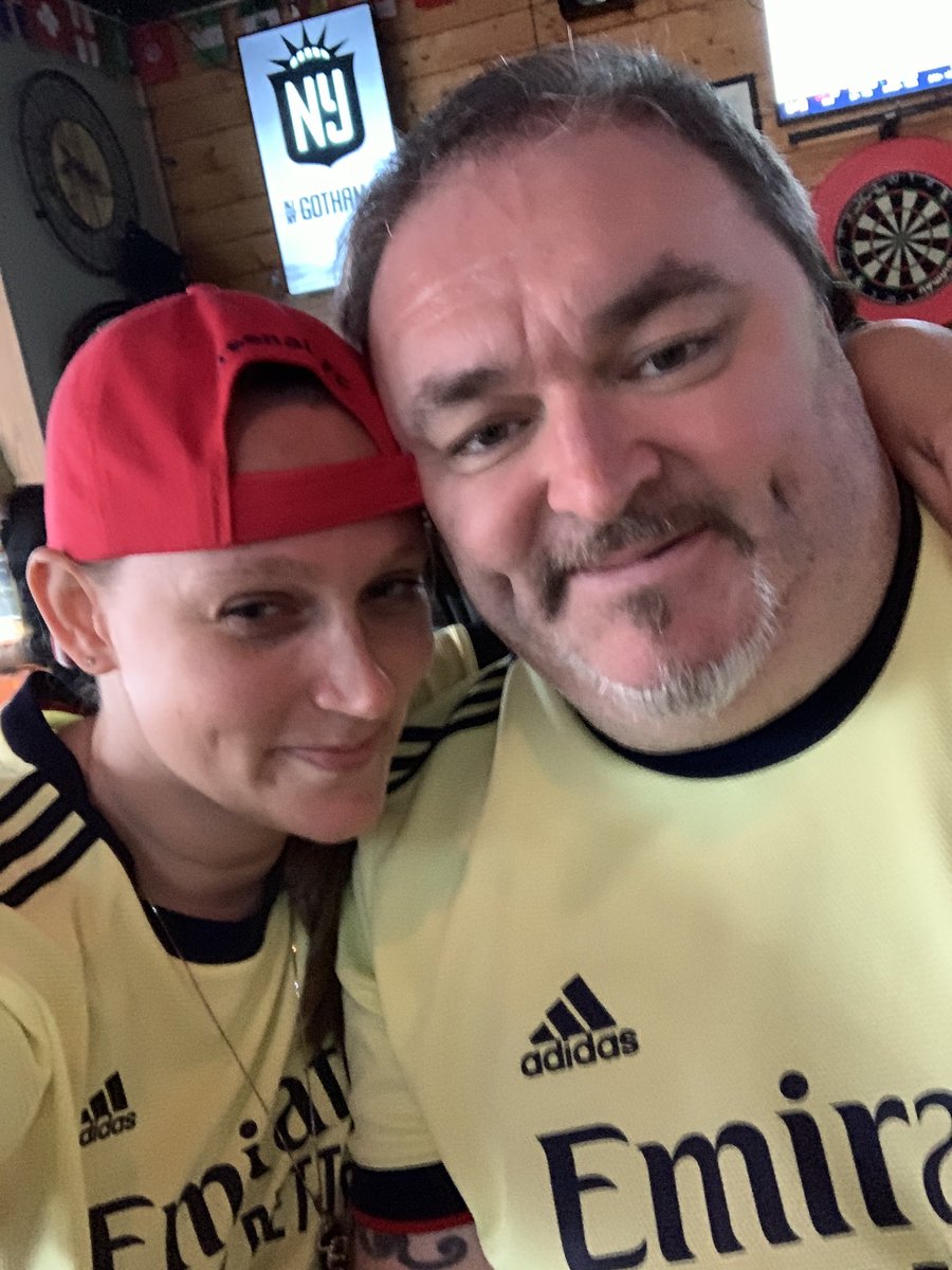 goonersgirl008's tweet photo. 4 dimples and 3 points… we’ll take it. #Arsenal #AVLARS #PaddysofParkSlope https://t.co/I9GMH5D7bi