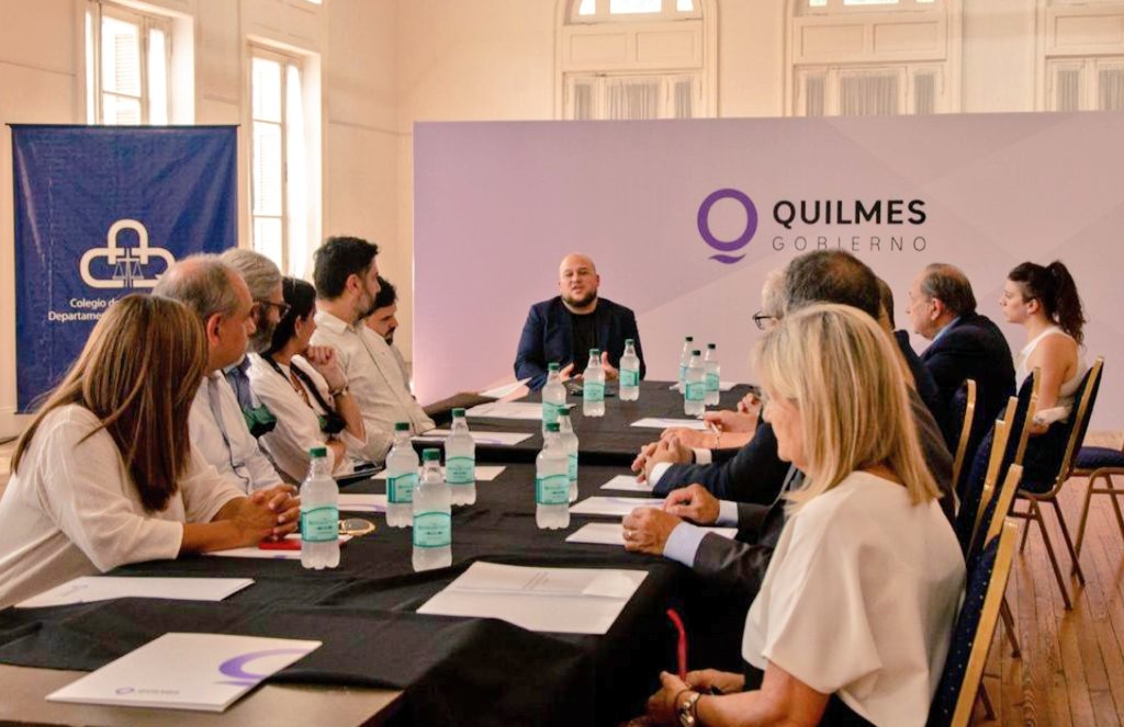 gaspodestefano's tweet photo. ⚖️ Junto a @AJBQuilmes, el Colegio de Abogados y el Colegio de Magistrados, constituimos el Foro Permanente de Acceso a la Justicia y Desarrollo Institucional de Quilmes. Seguimos trabajando para garantizar el acceso a derechos de nuestros vecinos y vecinas

#SomosQuilmes 💪 https://t.co/fBLIEzxMWa