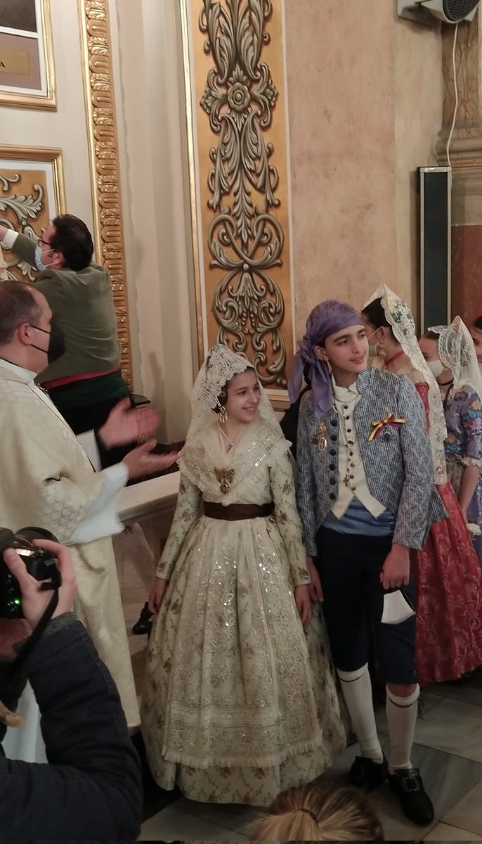 Falla_161's tweet photo. Hem celebrat la missa en honor a San Josep, patró de les Falles de València, acompanyats de diverses comissions de l'Agrupació @fallasgranvia.
#Falles22
#Falla161
#75Aniversari https://t.co/w7PvPgNoBX
