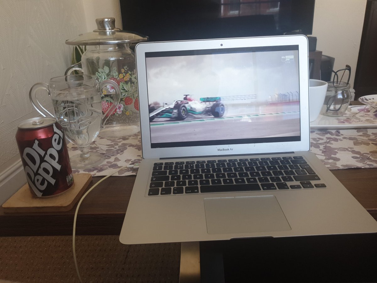 ItsDriftwood's tweet photo. So excited for the new season of #F1... please let it not be a one-team show! https://t.co/0bd5EXLk3K