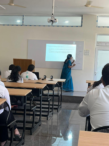 RCLBangalore's tweet photo. Special lecture on “Introduction to Forensic Science and its relevance in law” by Dr. Ajee Kuruvilla. https://t.co/z954ovc23n
