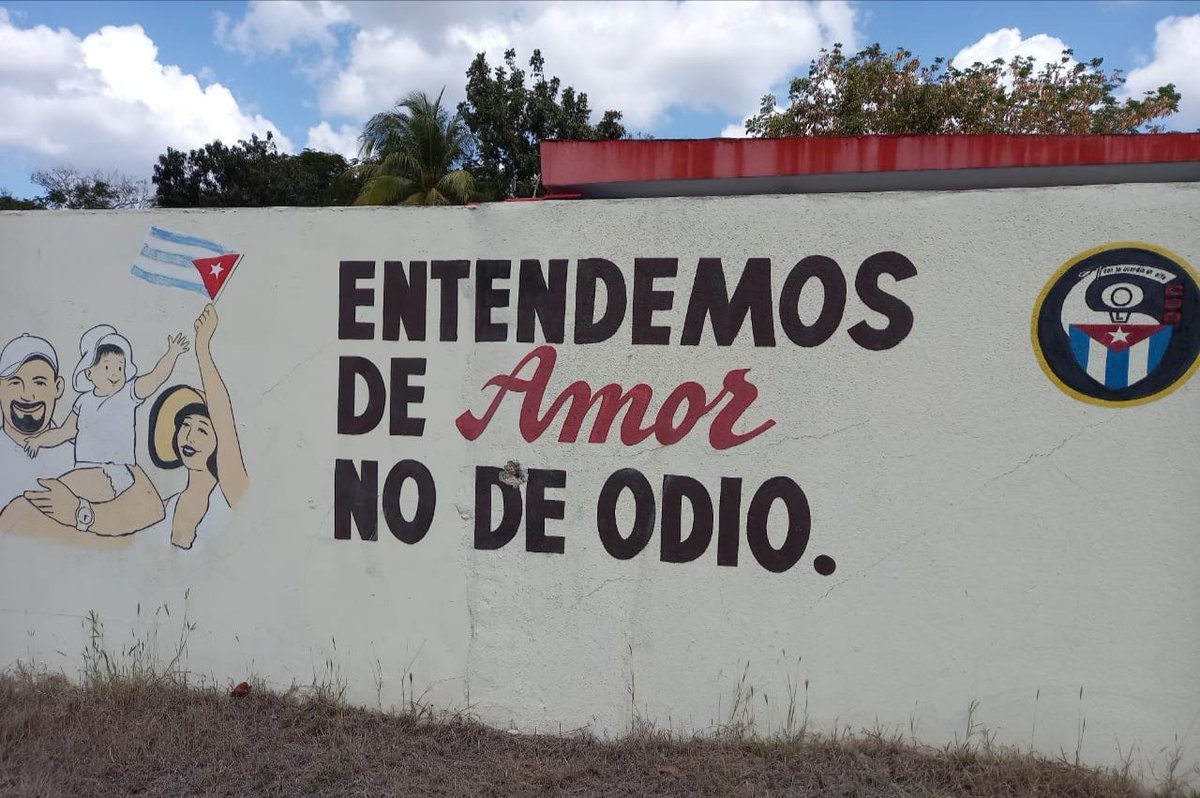 «El revolucionario verdadero está guiado por grandes sentimientos de amor» #CheGuevara #Cuba #CDRCuba #SomosDelBarrio