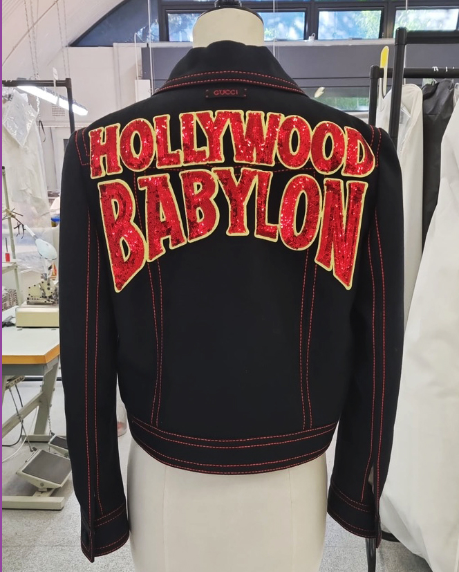 DesignandAlt's tweet photo. Well-fitted clothes lift the spirit! 
Last two weeks of the D&amp;A promotion, 15% discount on all clothes alterations. Book your appointment via email. 

#gucciloveparade #designeralterations #londonstyle #Fashionista https://t.co/oZJNG5bRfn