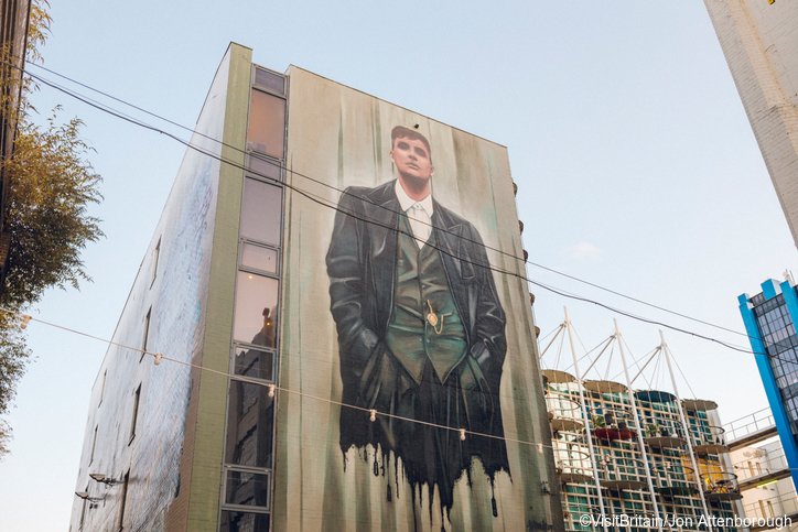 VisitBritainBR's tweet photo. Pra matar a saudade dos fãs da série Peaky Blinders que retorna para sua sexta e última temporada em Junho deste ano!!
Algúm fã da série ansioso aí ?!
📌: Birmingham, Inglaterra
📷: VisitBritain/Jon Attenborough
#WelcomeToAnotherSideOfBritain #PeakyBlinders https://t.co/hWqrEhtTC5