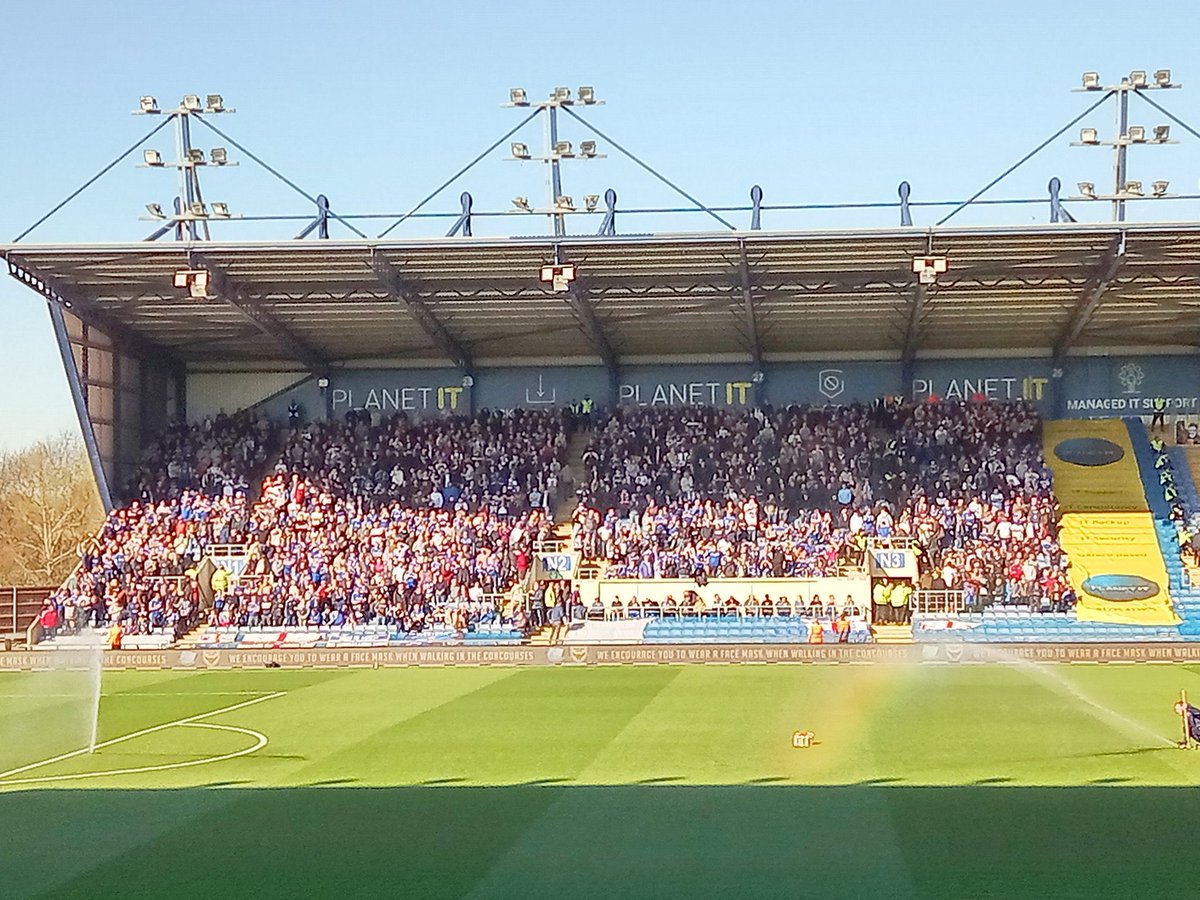AwayDays_'s tweet image. 1,800 Ipswich Town fans at Oxford today. #ITFC
