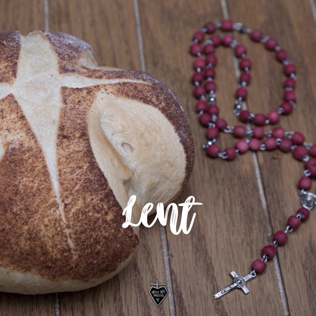 TheSundayMass's tweet image. Many know of the tradition of abstaining from meat on Fridays during Lent, but we are also called to practice self-discipline and fast in other ways throughout the season.

Learn more here: ow.ly/2vXQ50HUPBX @USCCB 

#Lent #WhatIsLent #Faith
