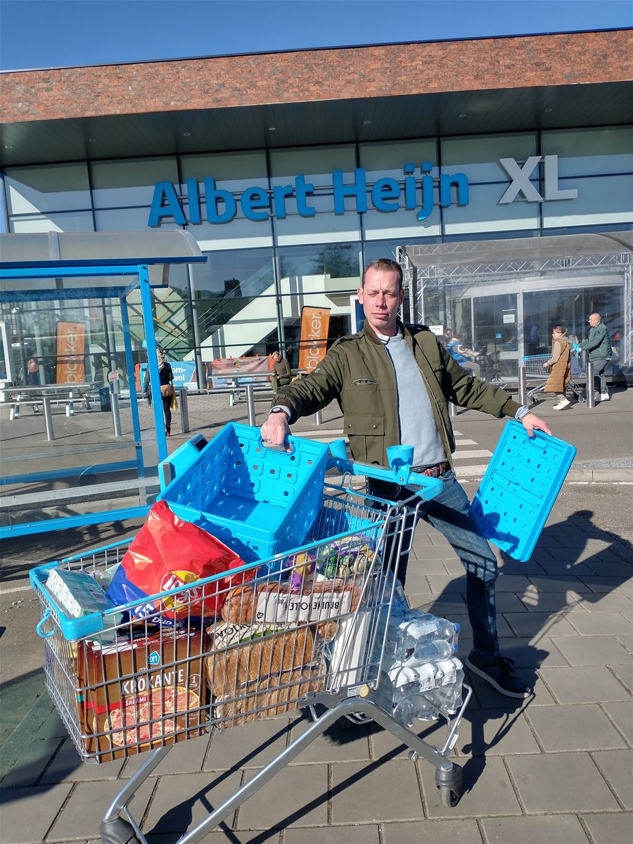 Geregeld! Enorm bedankt <a href="/albertheijn/">Albert Heijn</a> voor dit mooie gebaar en de sponsoring. En papa bedankt voor de spoedrit! 🙏 Dit was snel voor mekaar. Het zal de Ubuntu wel wezen. Morgenochtend vertrek vanaf de Wedren Nijmegen naar Kraków.