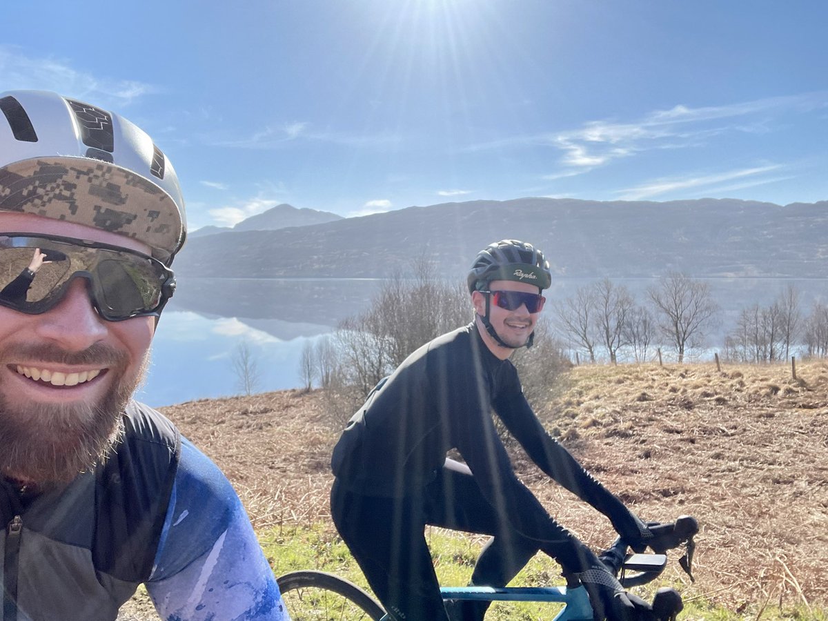 FatKidOnFire's tweet photo. Incredible ride today, sun and still (after last week’s raging headwind) 🌞 

Blue skies and snow caps 🏔 still visible on empty roads 🥰

https://t.co/H64HUrGAJu https://t.co/tkjIqxcrfU
